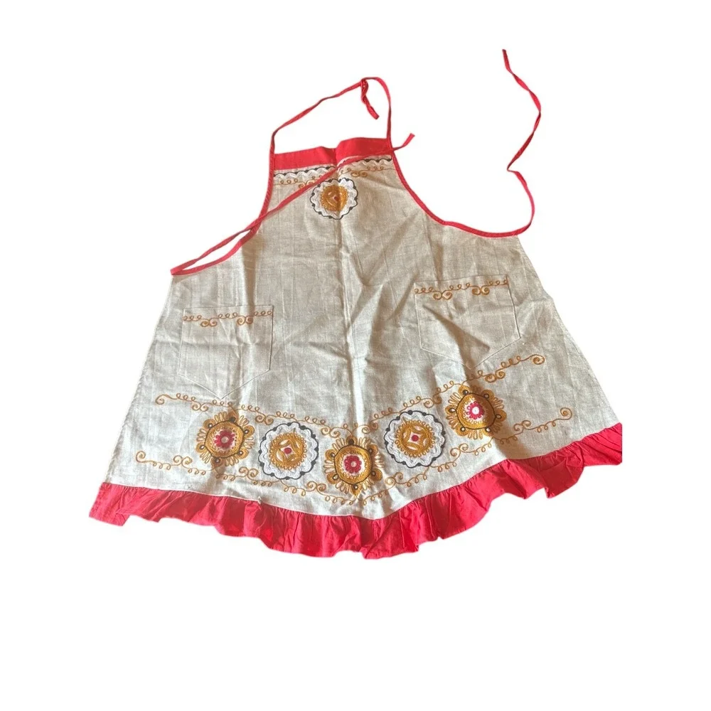 Red Tan Full Apron Embroidered Dutch Ruffle Pockets